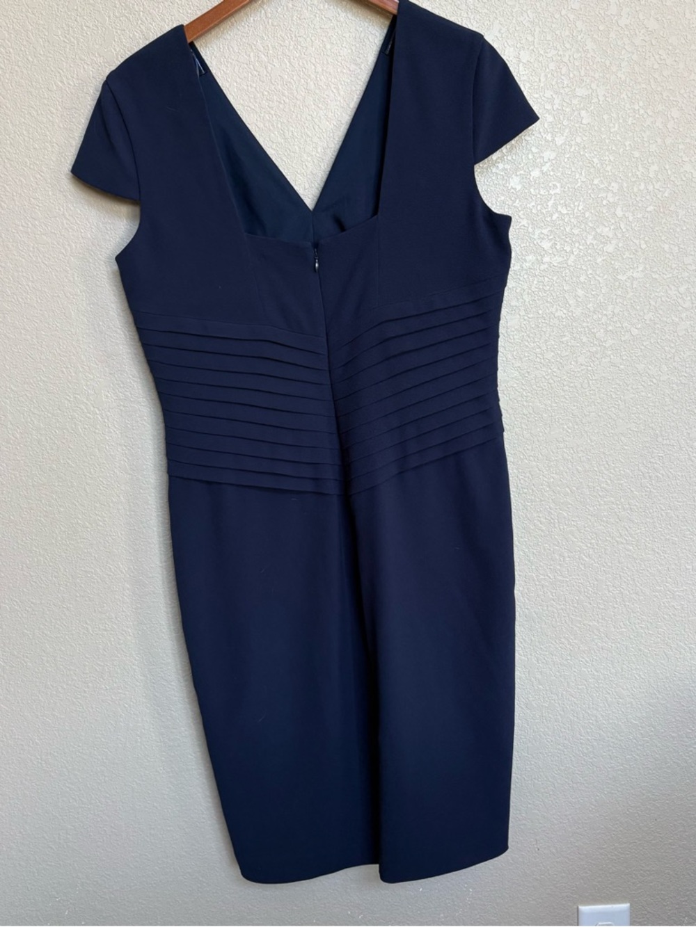 Dress the Population Navy Blue Pleated Waist Sheath Dress‎ XXL V Neck Cocktail - Picture 3 of 8